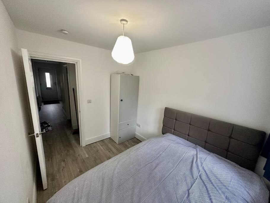 2 Bedroom House,Brownhillrd Se6 London Bagian luar foto