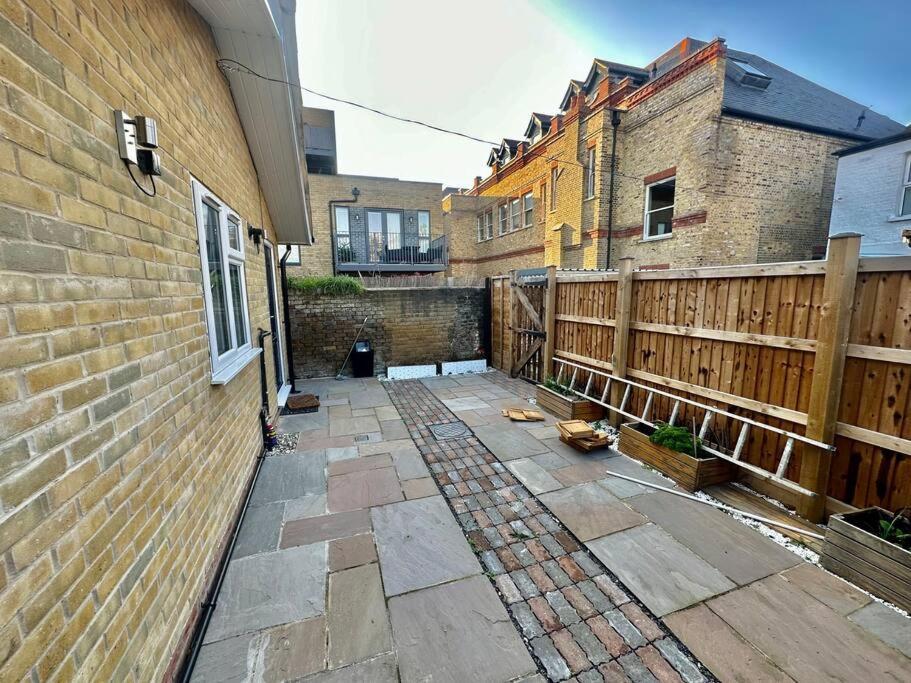 2 Bedroom House,Brownhillrd Se6 London Bagian luar foto