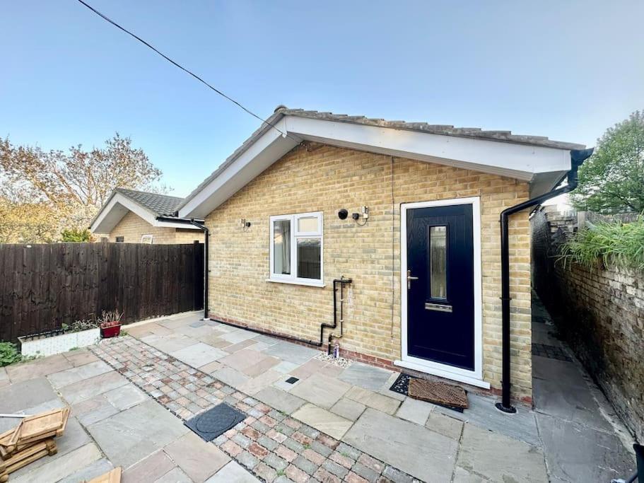 2 Bedroom House,Brownhillrd Se6 London Bagian luar foto