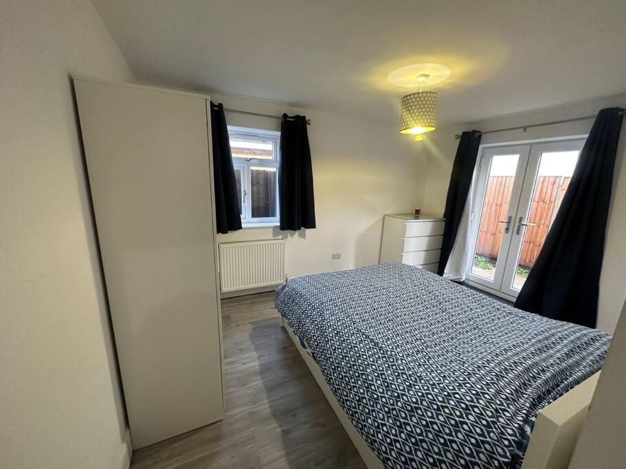 2 Bedroom House,Brownhillrd Se6 London Bagian luar foto